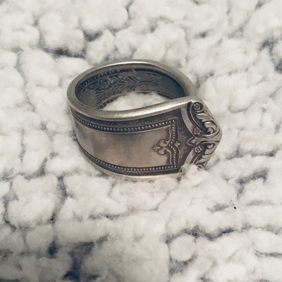 Silver spoon ring - Picture 1 of 3